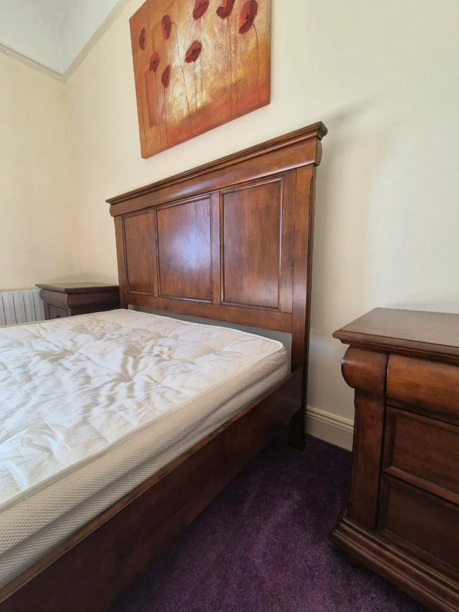 Bedroom set - Image 3