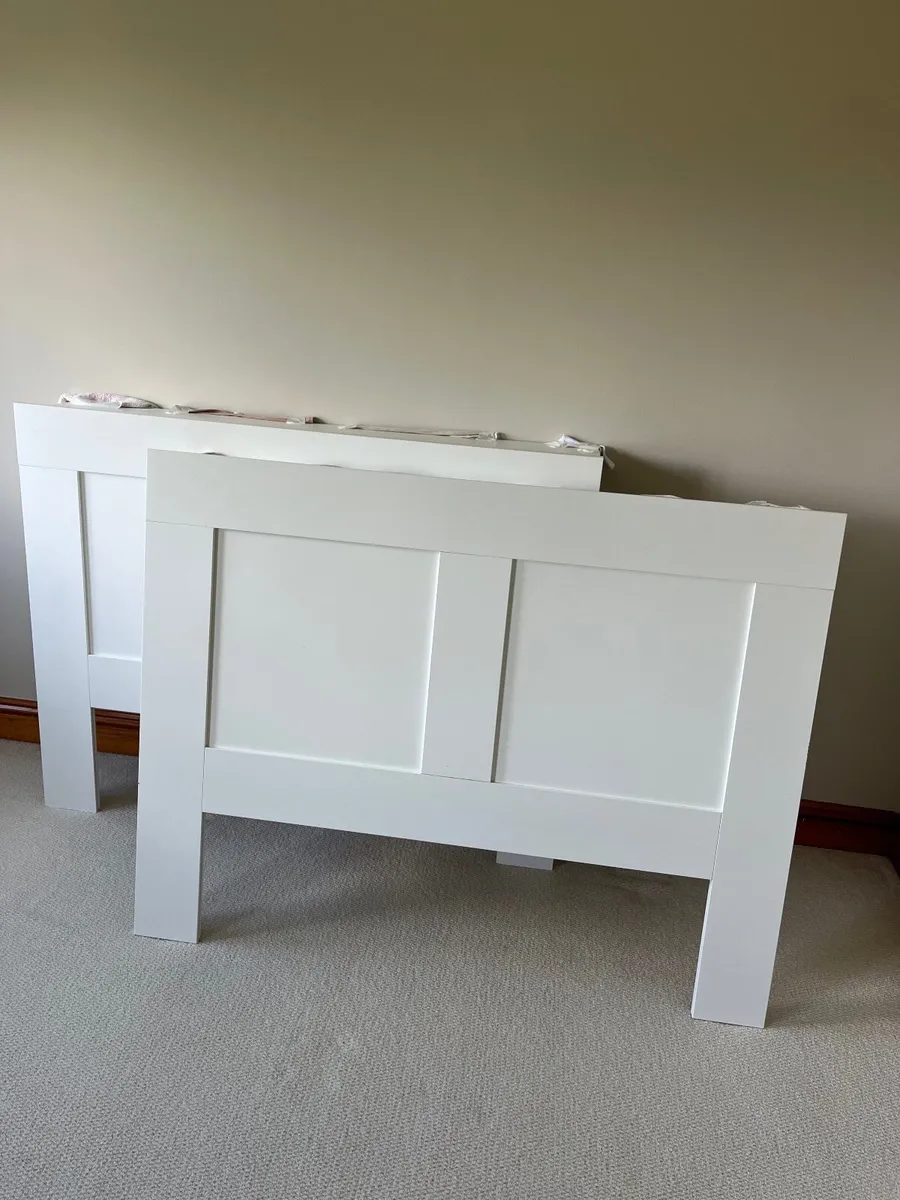 Bed headboard - Image 3