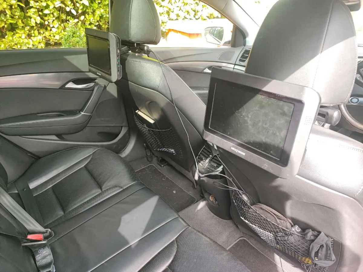 Hyundai i40 Tourer Executive Plus - Image 3
