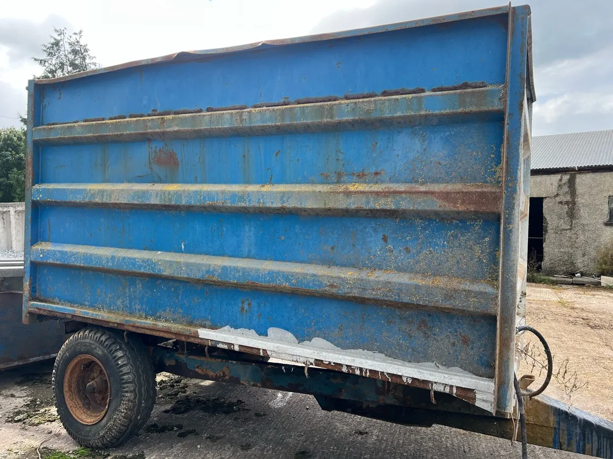 Tipping trailer - Image 3