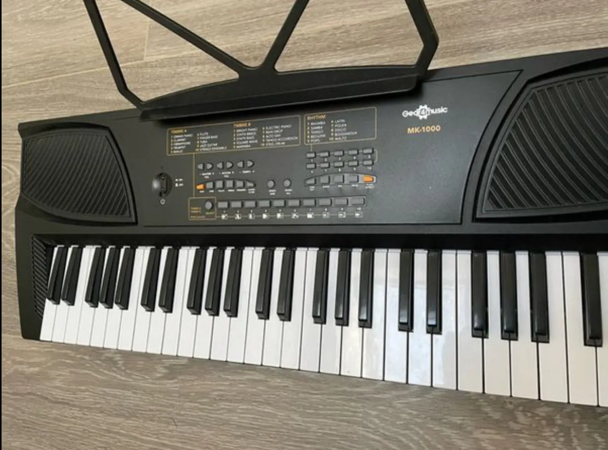 Gear4Music Piano Keyboard - Image 2