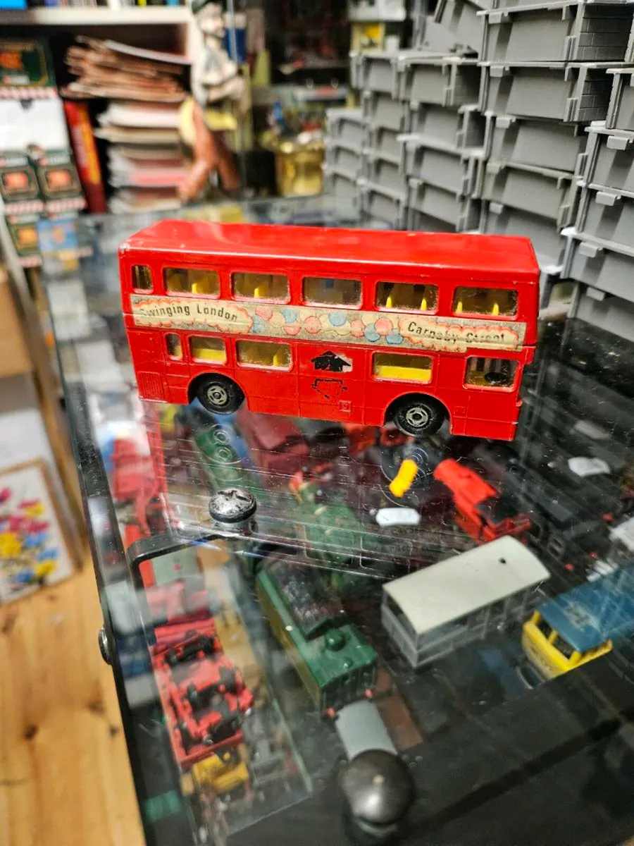 Matchbox Superkings Bus - Image 1