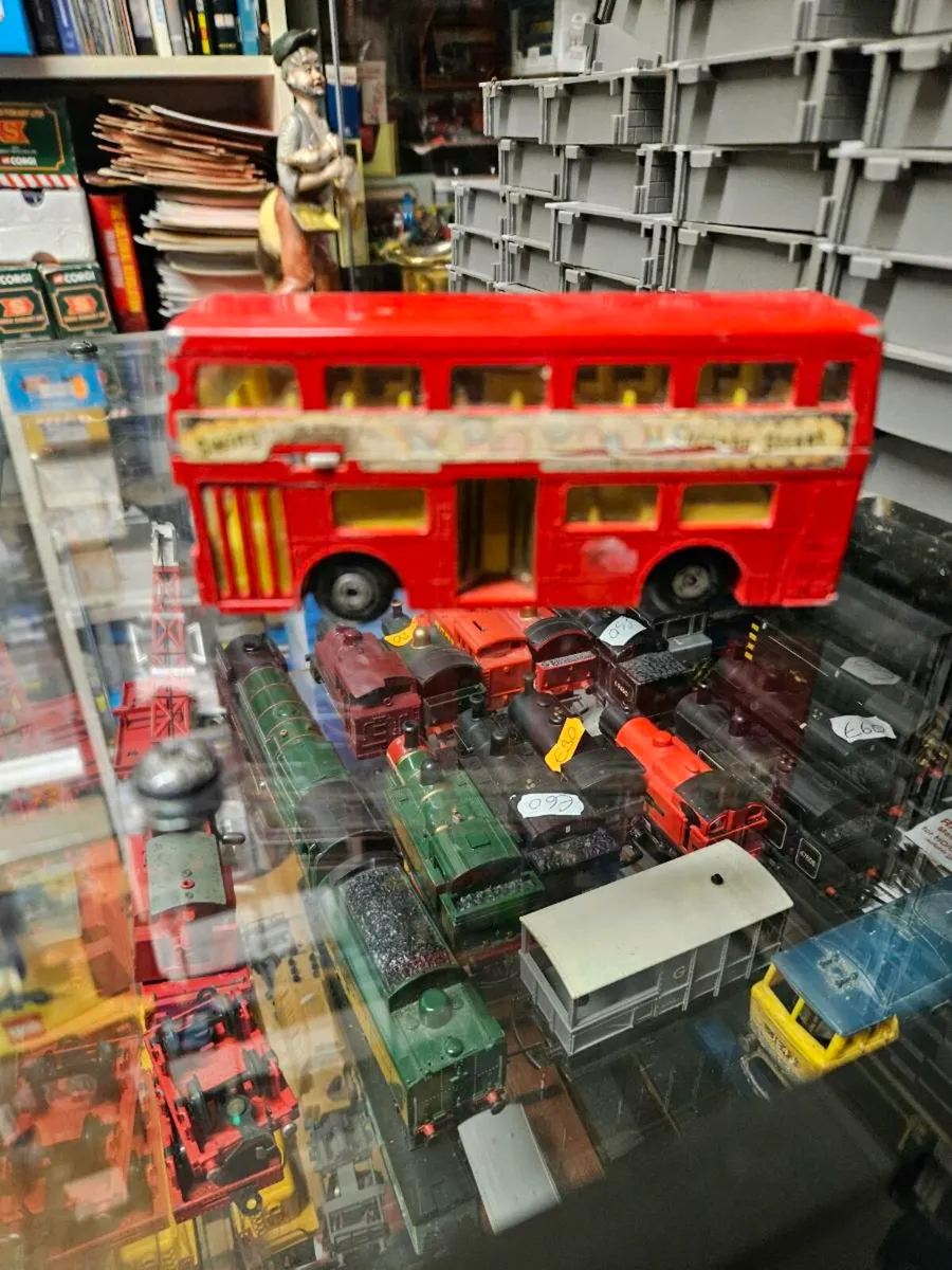 Matchbox Superkings Bus - Image 3