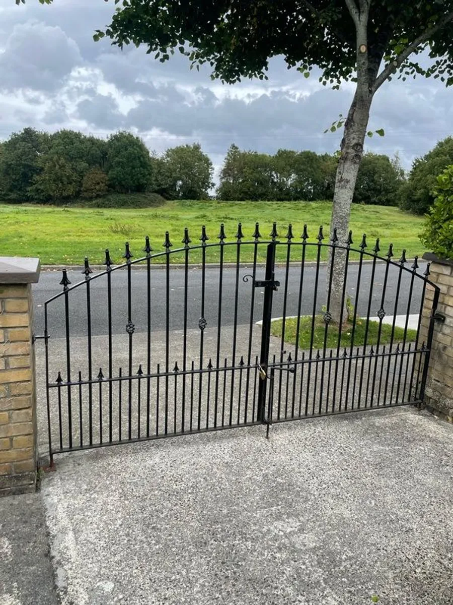 Driveway Gates - Image 1