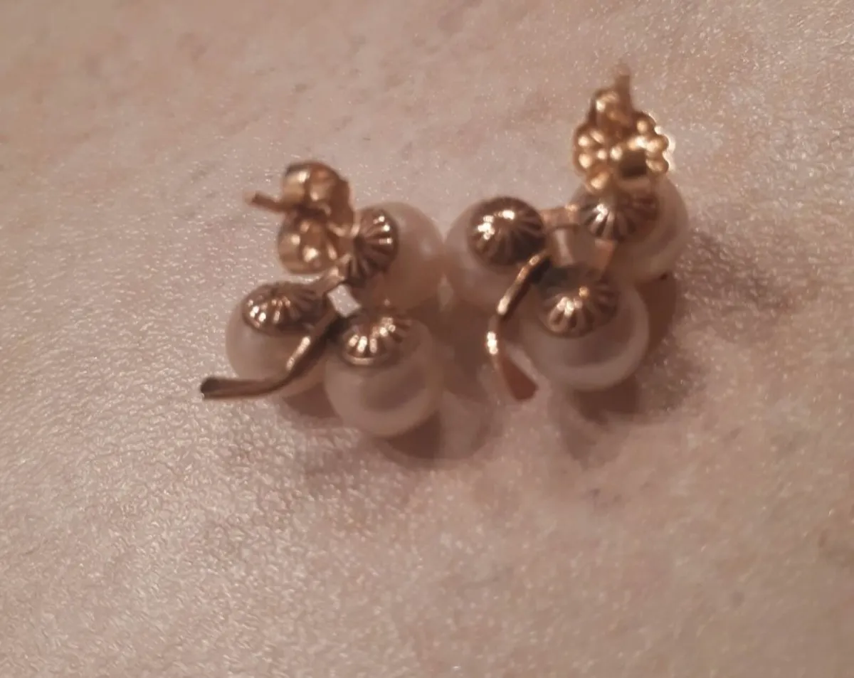 14ct freshwater pearl earrings - Image 2