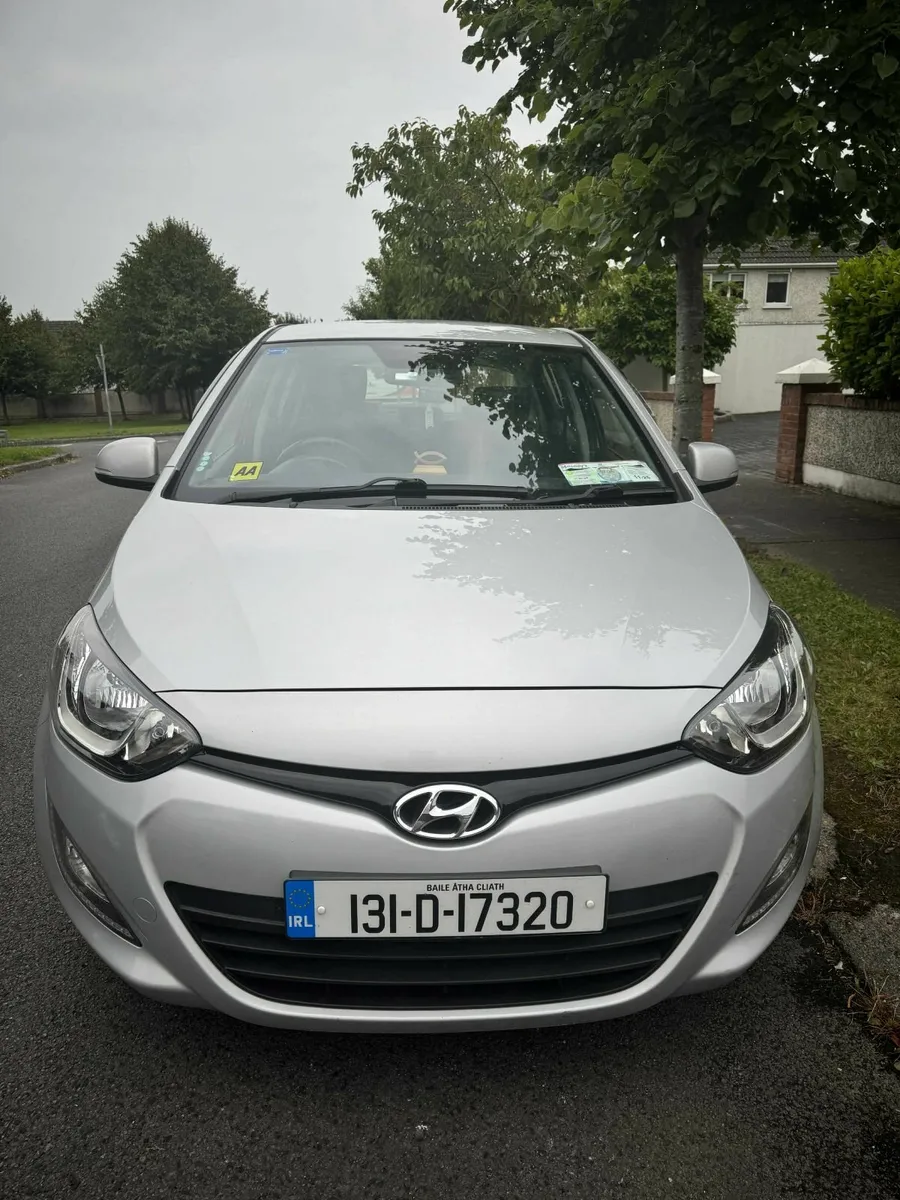 Hyundai i20 Premium 2013 ***LOW MILEAGE*** - Image 1