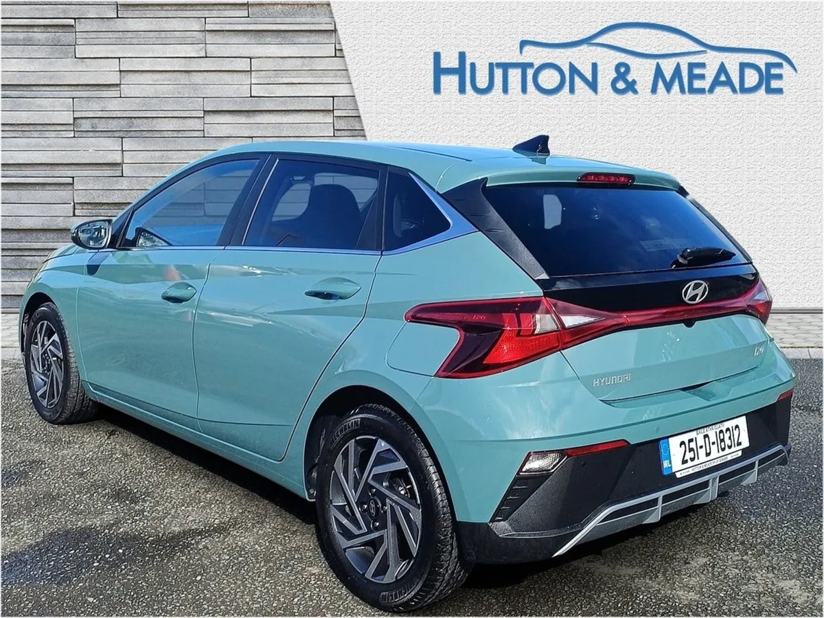 Hyundai i20 Delux Plus 1.2 Petrol 5dr - Image 3