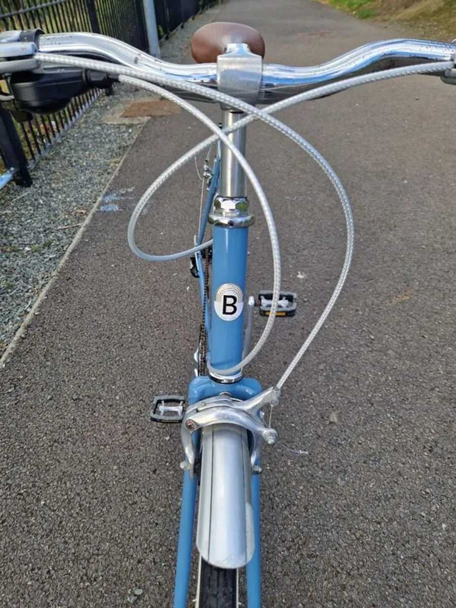 Bobbin Noodle Bike 56cm Frame with Shimano Altus 8 Speed - Image 4