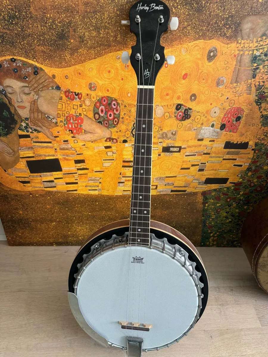 Harley Benton 4 string banjo