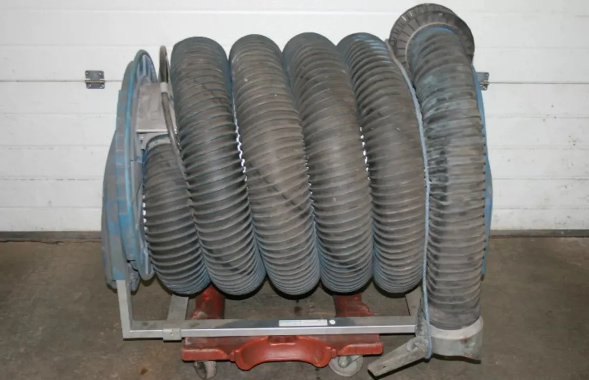 Fume extractor - Image 1