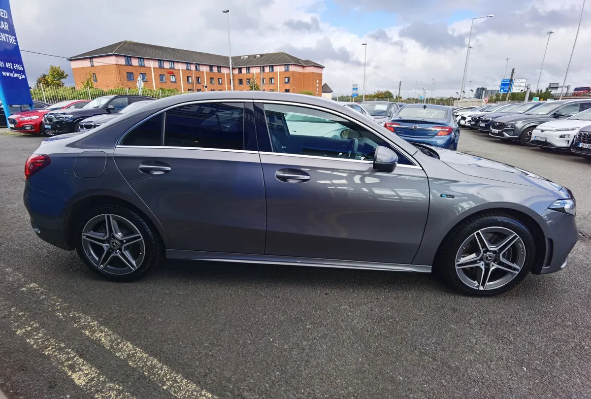 MERCEDES-BENZ A CLASS A250 E AMG LINE AUTOMATIC - Image 4