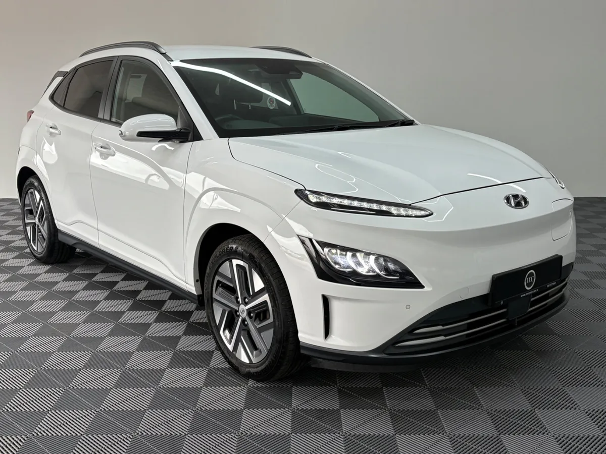 2021 Hyundai KONA EV Premium 64Kwh - Image 1