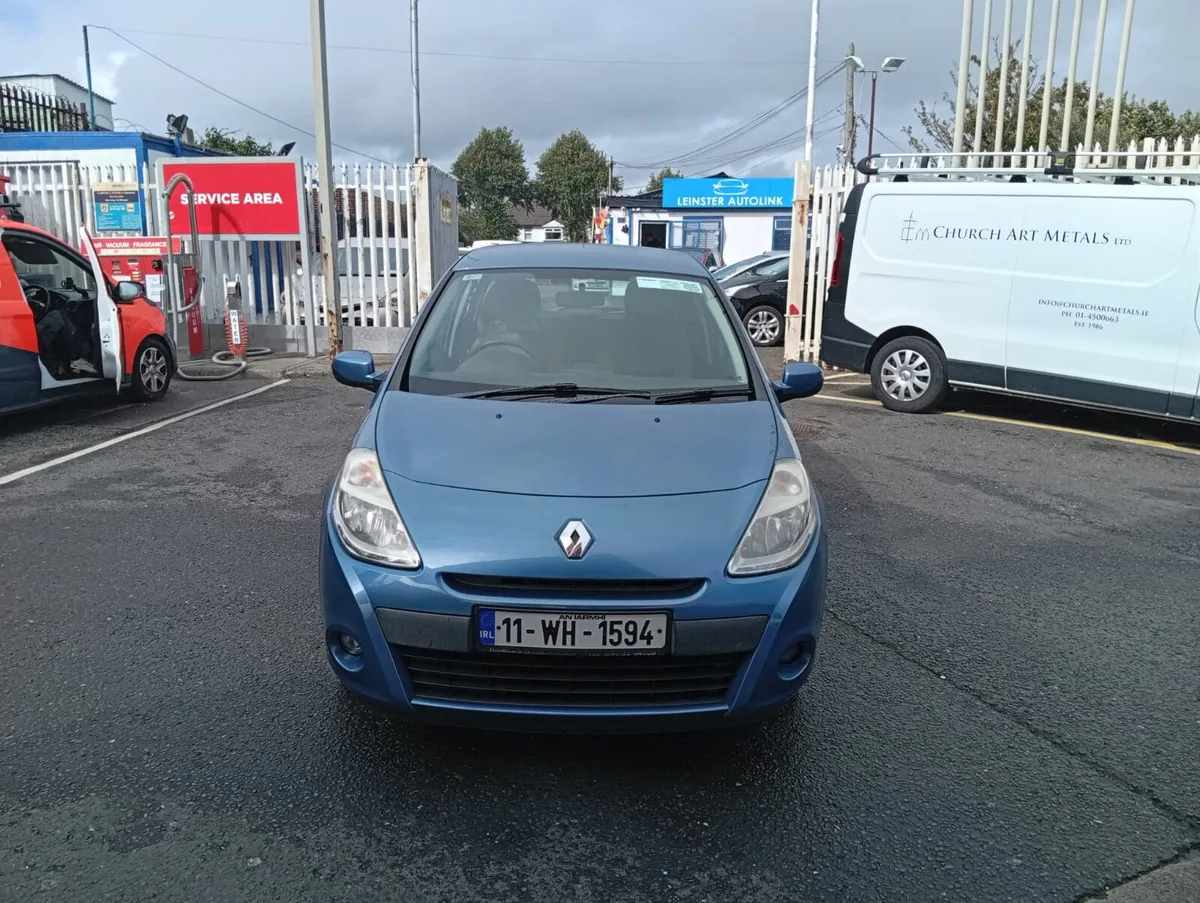 Renault Clio 2011 low mileage - Image 2