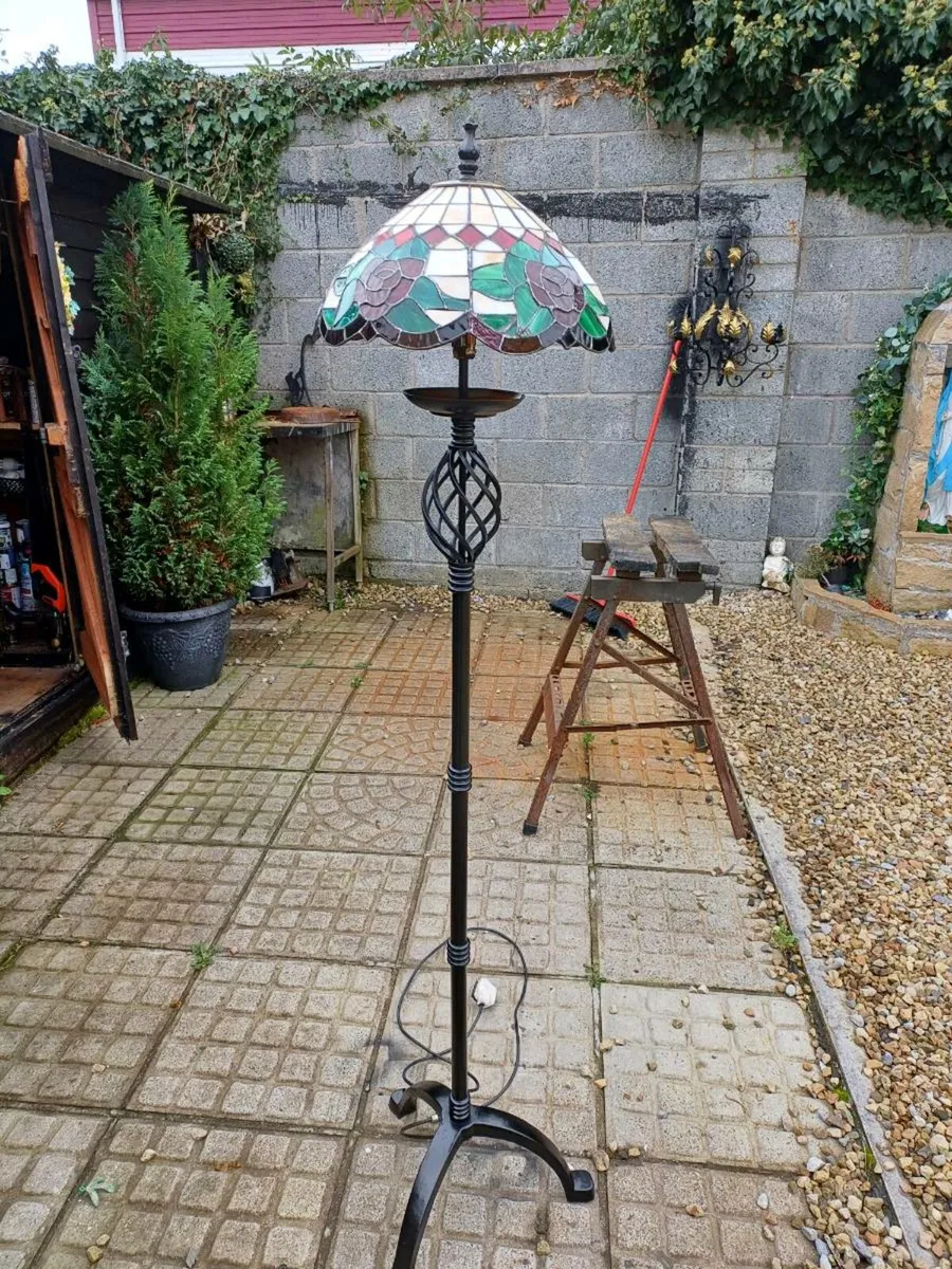 Vintage Tiffany Style Floor Lamp - Image 2