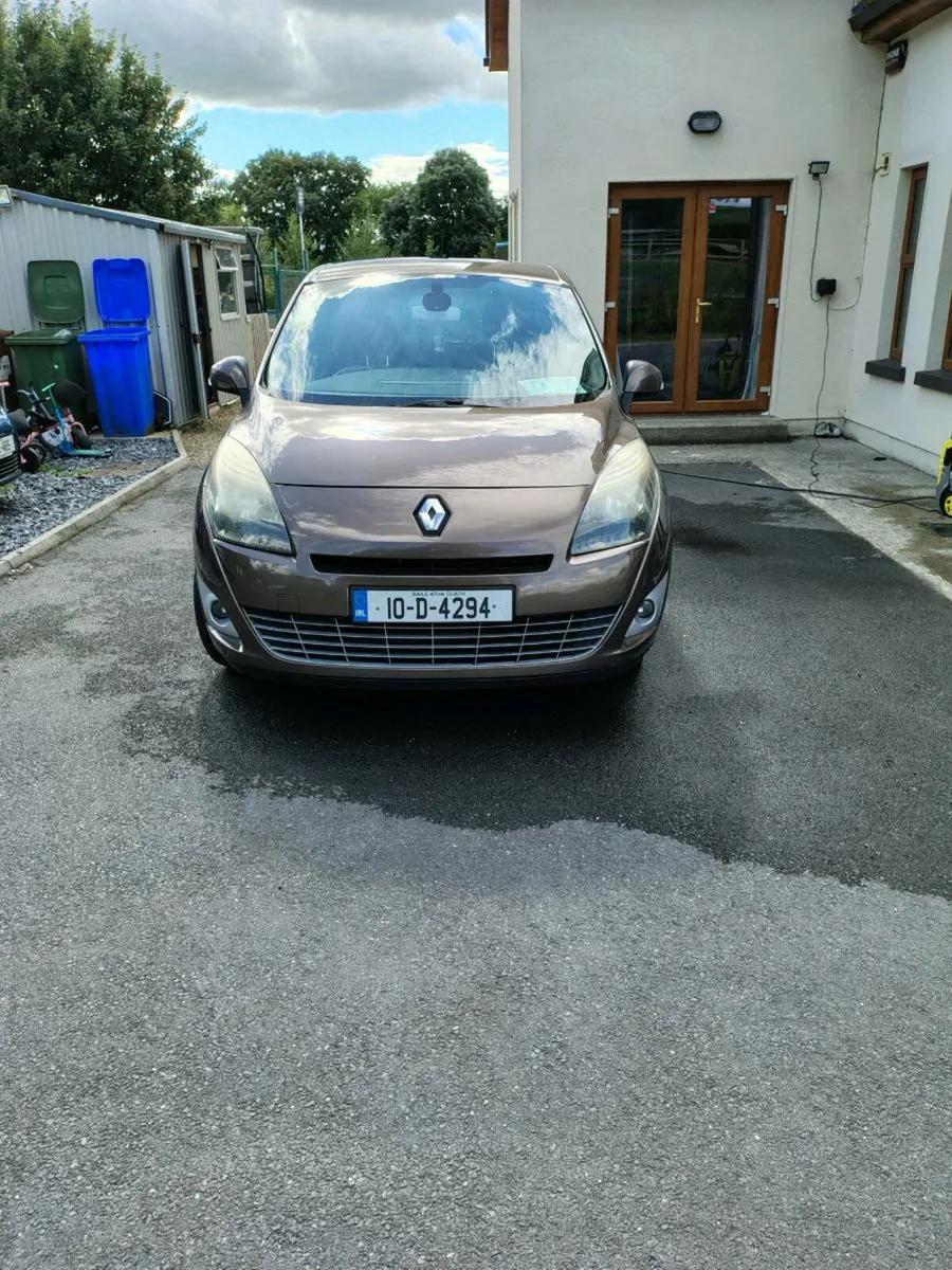 2010 Renault Grand Scenic - Image 2