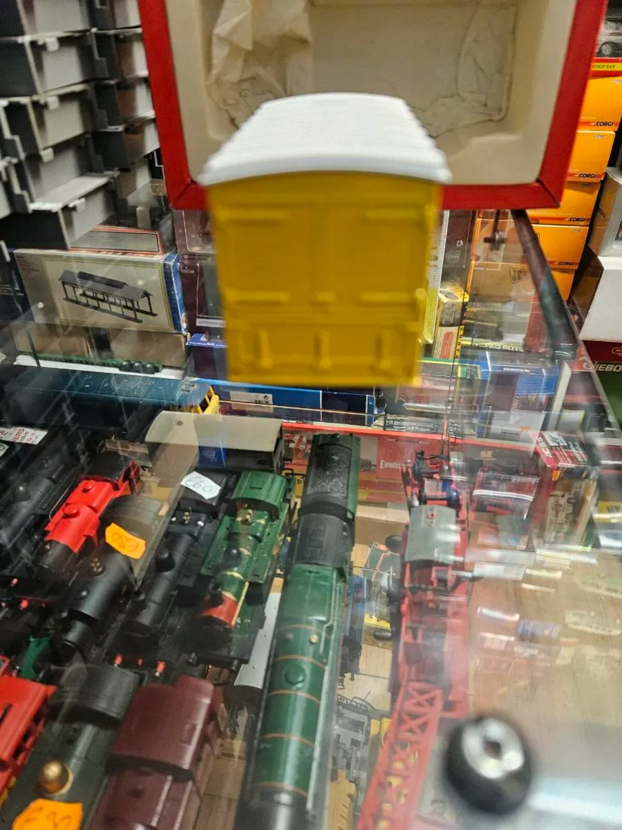 Corgi Code3 Bedford Dudleys Truck 1.50 - Image 3