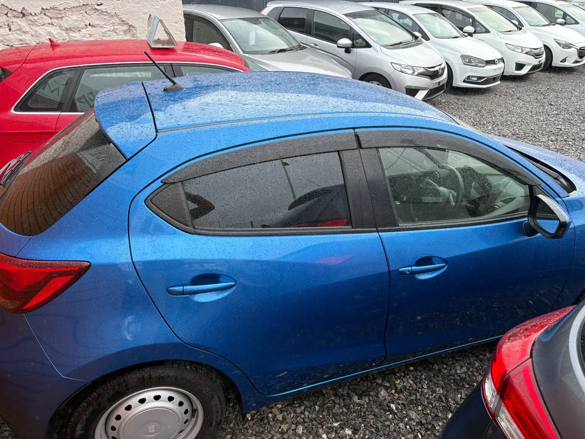 1.3 PETROL AUTO *PARKING SENSORS* - Image 2