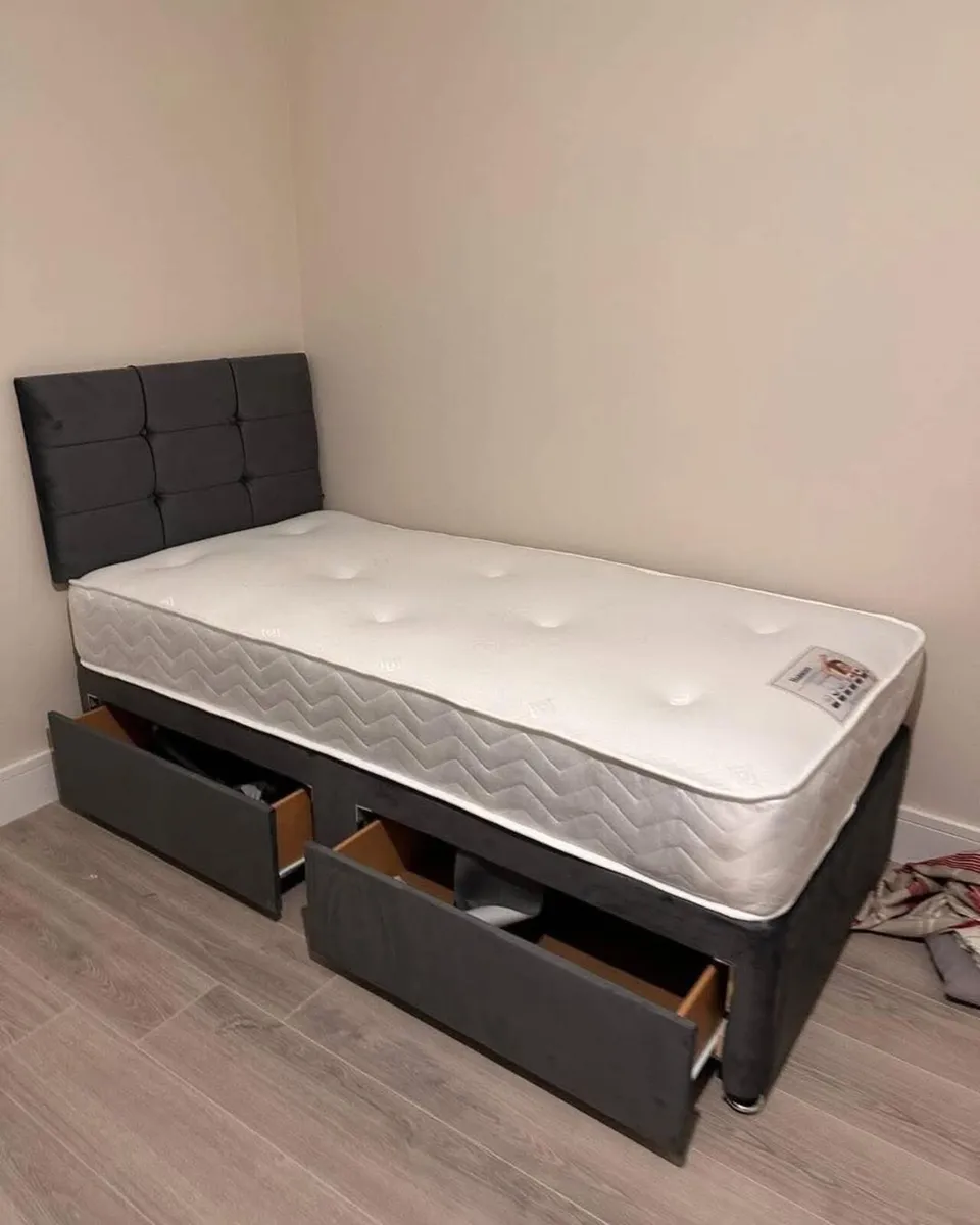 New 5ft grey divan bed with mattress and headboard - Image 2