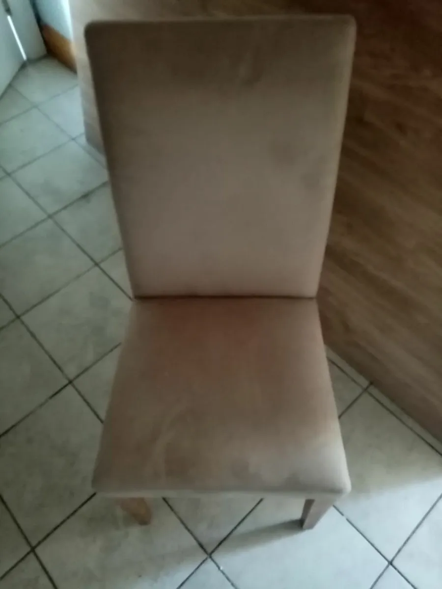 Dining Room Table - Image 2