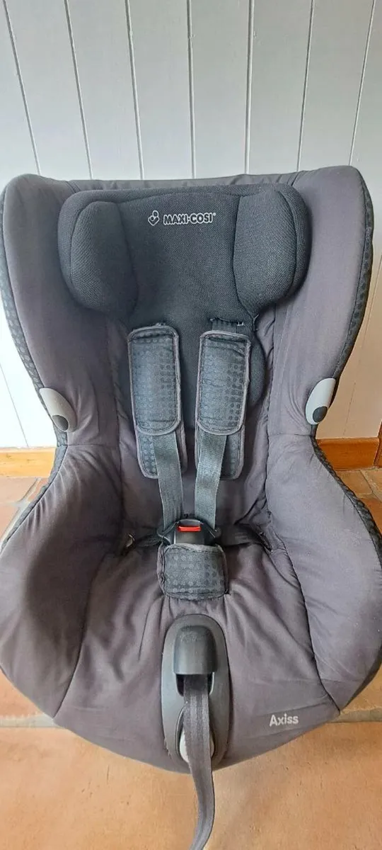 Maxi cosi Axiss carseat - Image 1