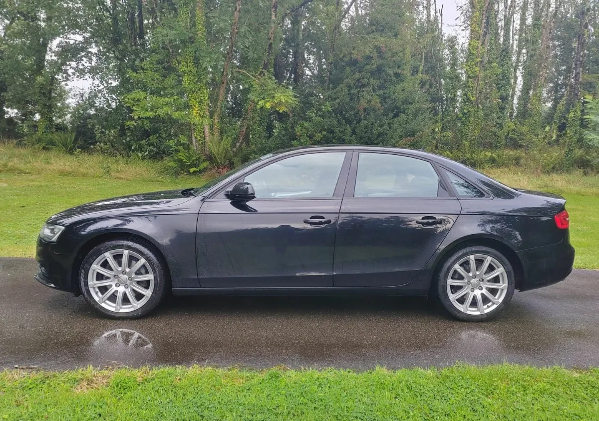 Audi A4 SE 2.0 TDI 177BHP Technik - Image 4