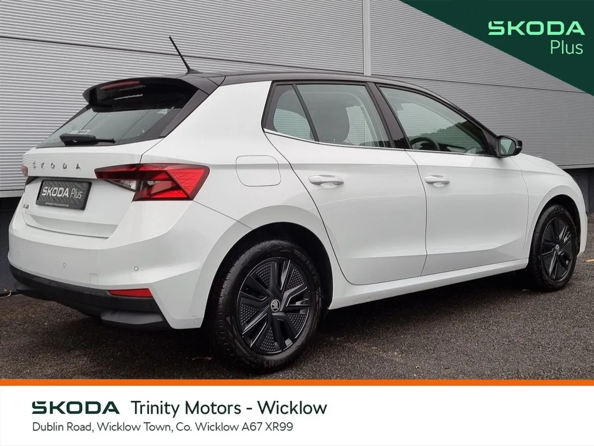 Skoda Fabia Style 1.0 MPI 80 BHP Low Mileage Blac - Image 3