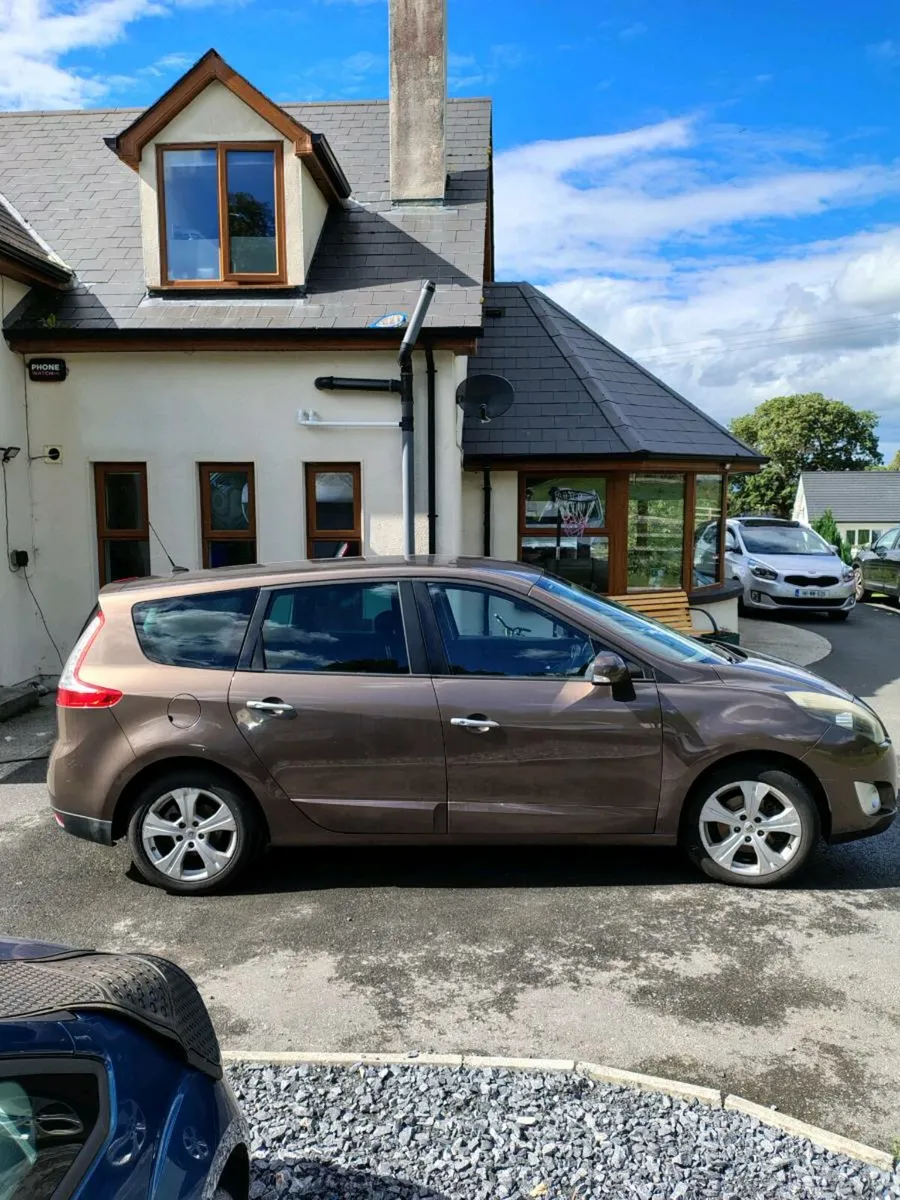 2010 Renault Grand Scenic - Image 4