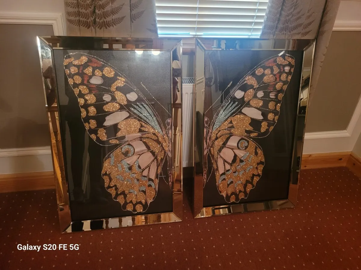 Matching pair of butterfly pictures - Image 2