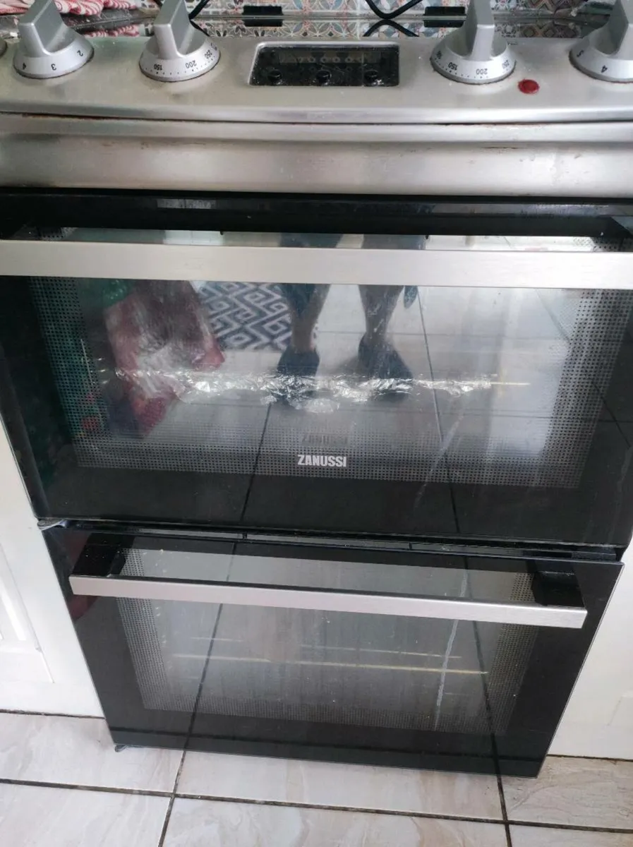 Zanussi Double oven *as new condition* - Image 2