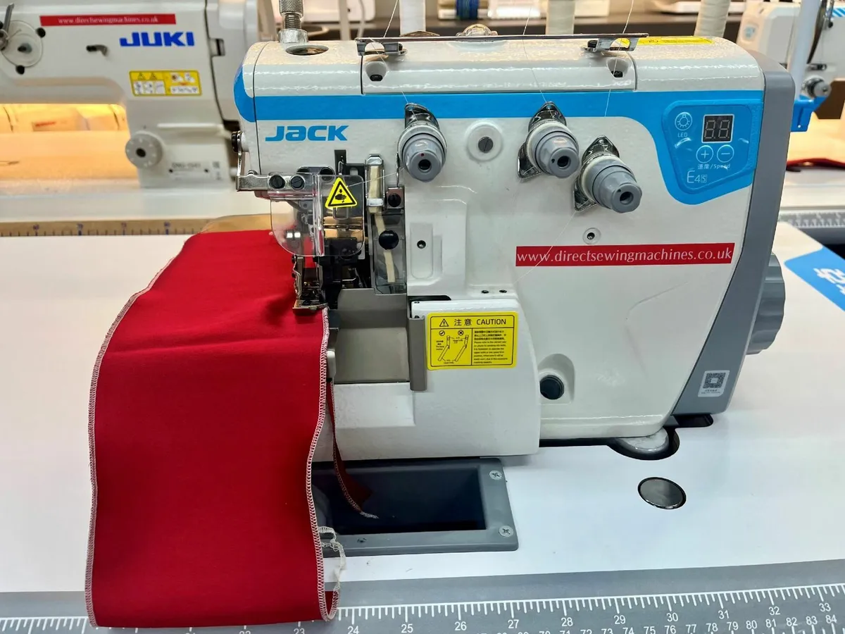 Jack E4 3-Thread Overlock Ind Sewing Machine