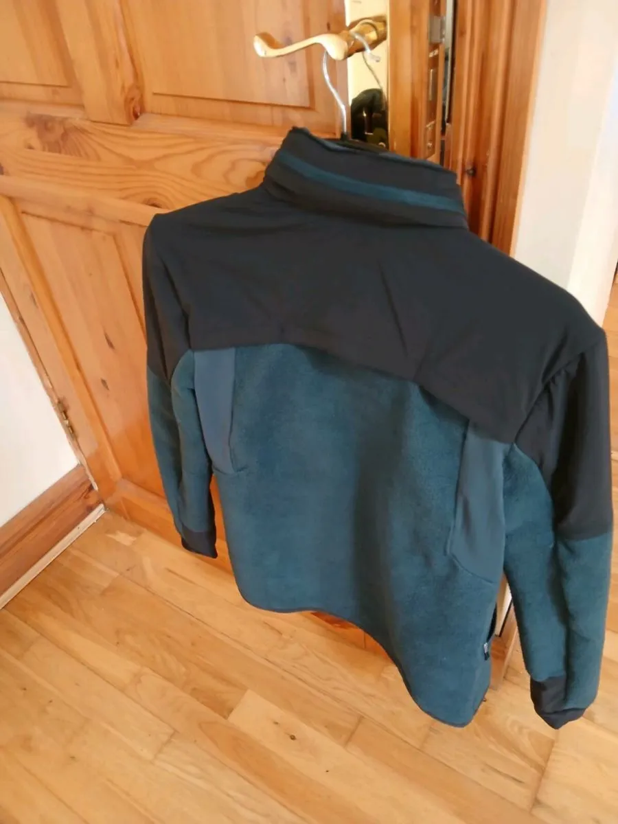 Decathlon mens  jacket unwanted gift can deliver - Image 2