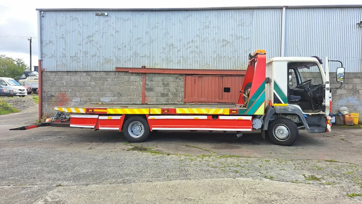 Man Recovery Truck - Image 4