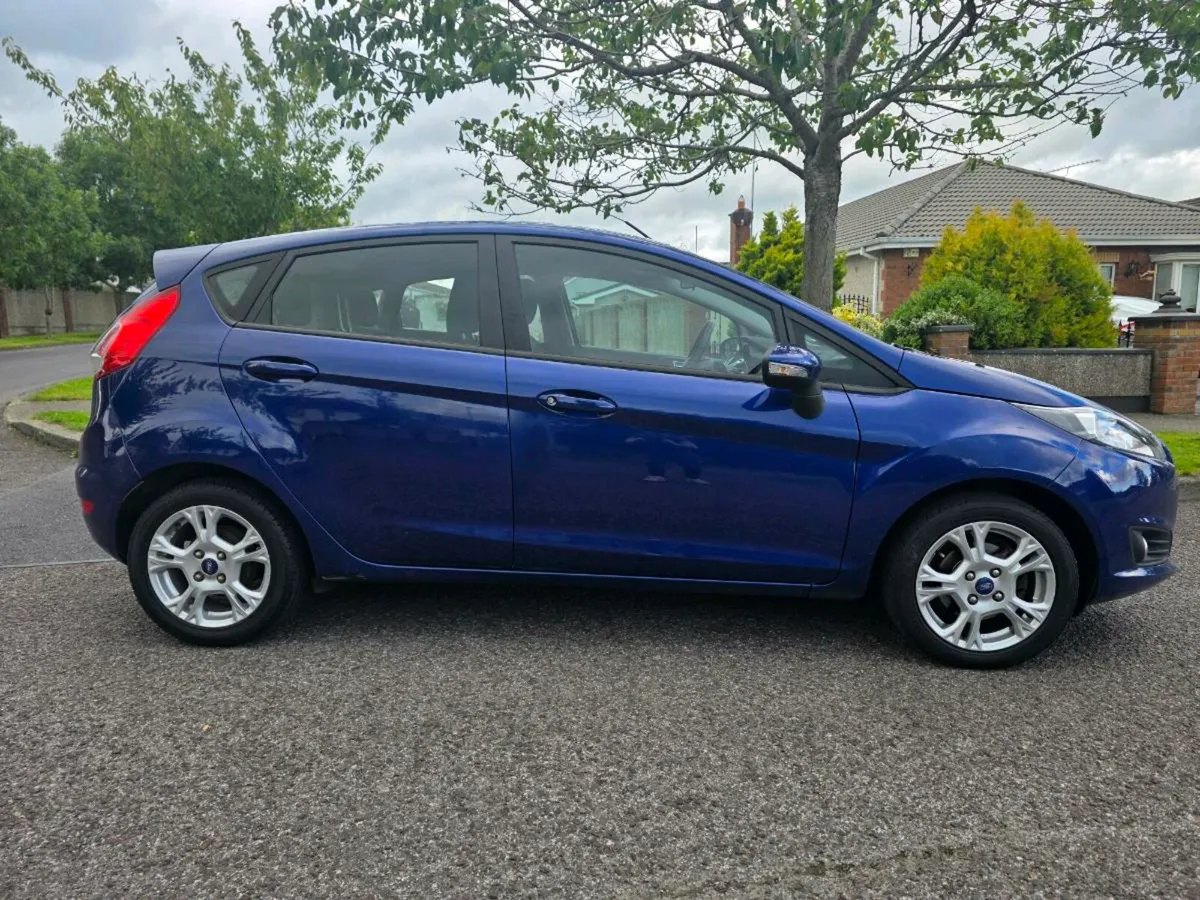 Ford fiesta 1.2 zetec ( 1year tax and NCT )!!!! - Image 4