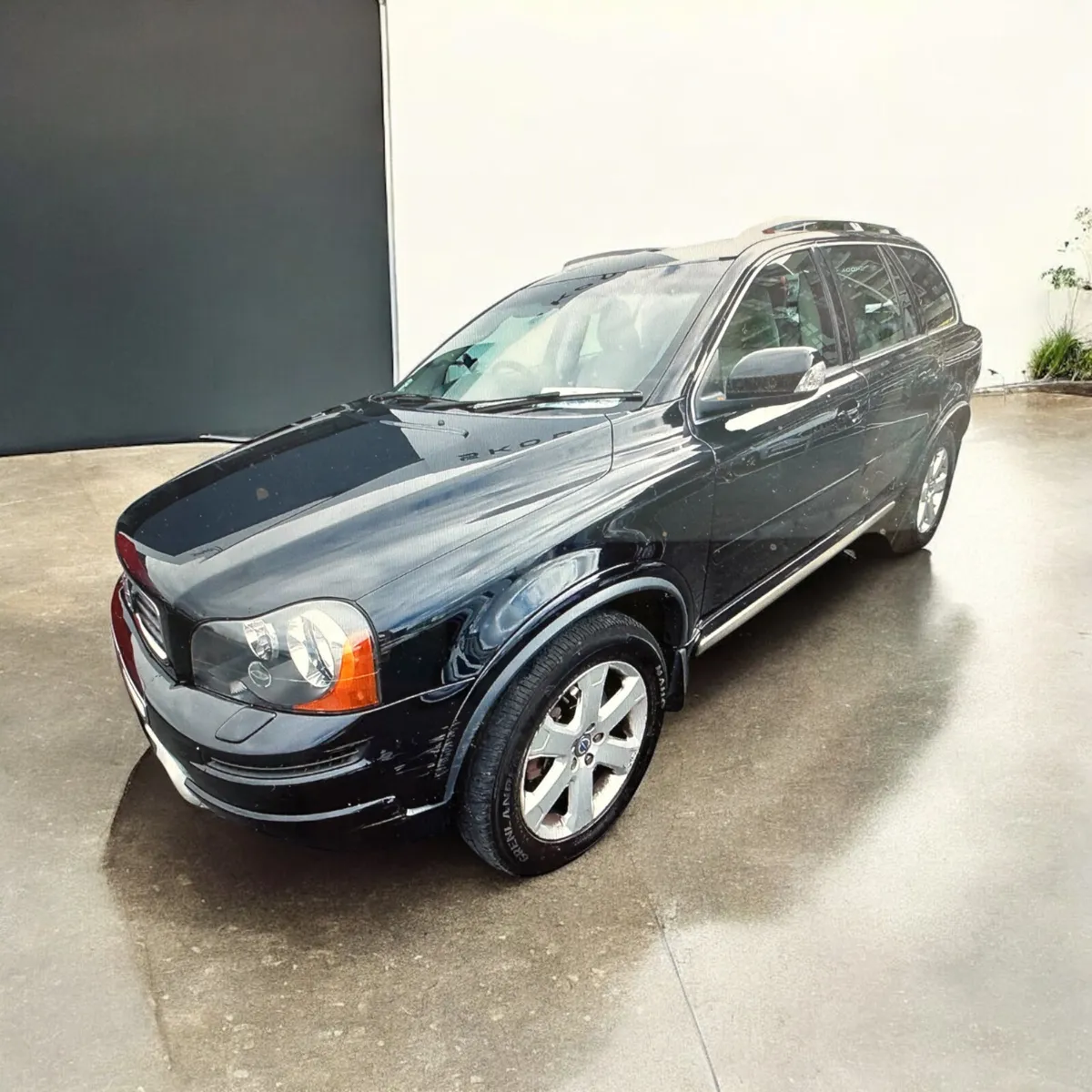 2014 Volvo XC90 2.4 D5 200hp SE Geartronic AWD - Image 4