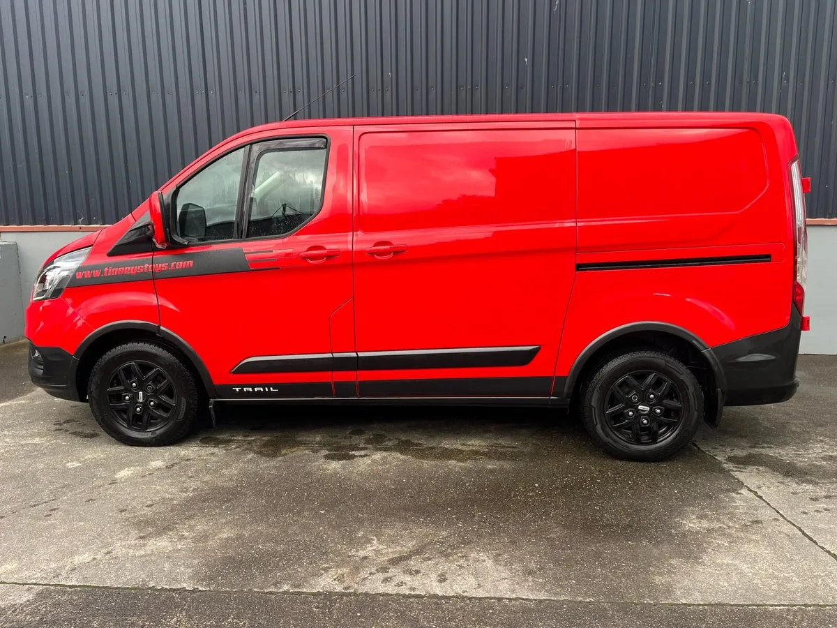 Ford Transit Custom Trail SWB 2021 - (Racing Red) - Image 4