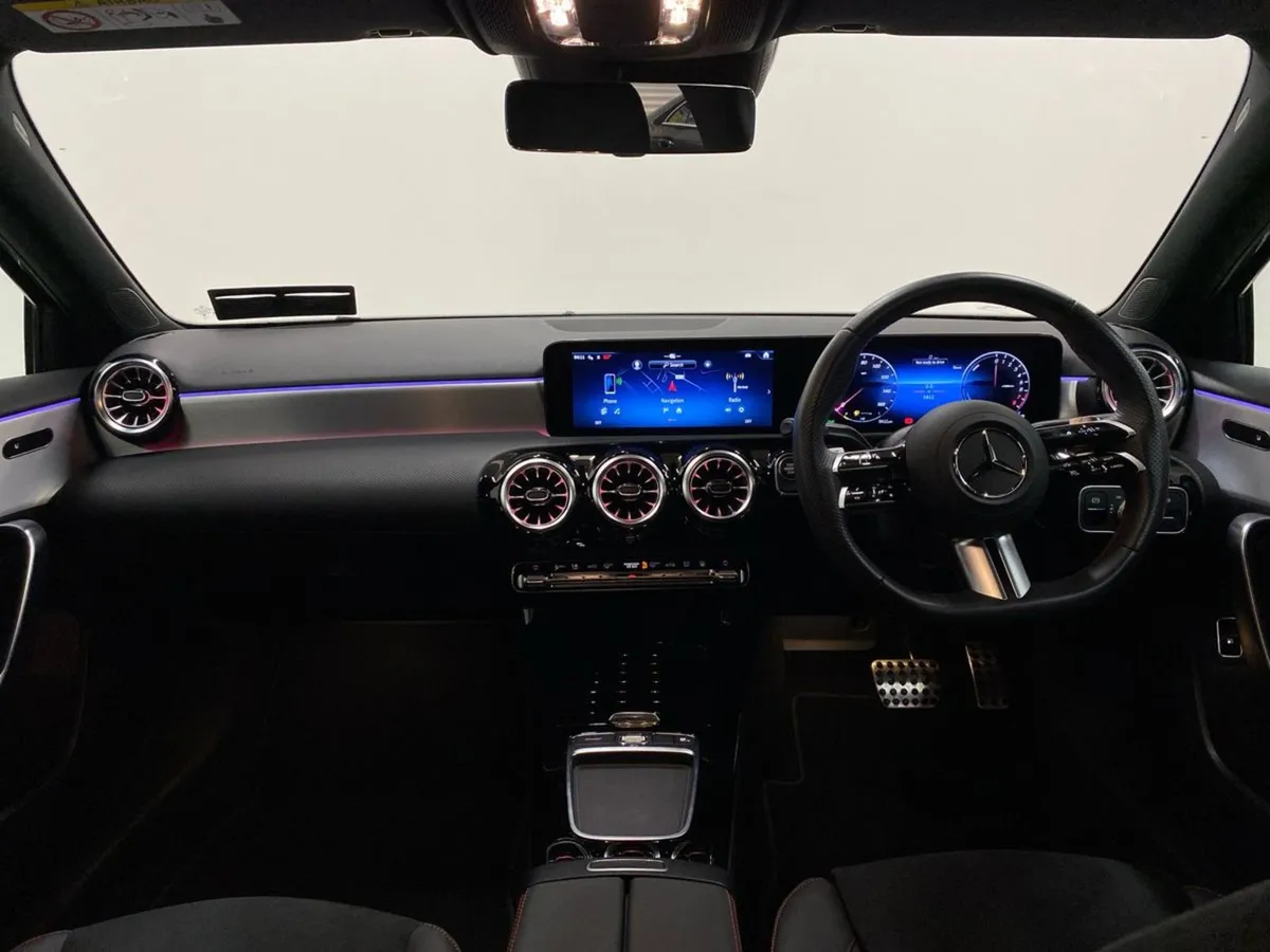 Mercedes-Benz AMG A 250 e Phev AMG Line Premium S - Image 4