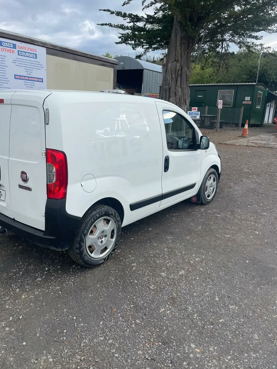 Fiat Fiorino Van - Image 4