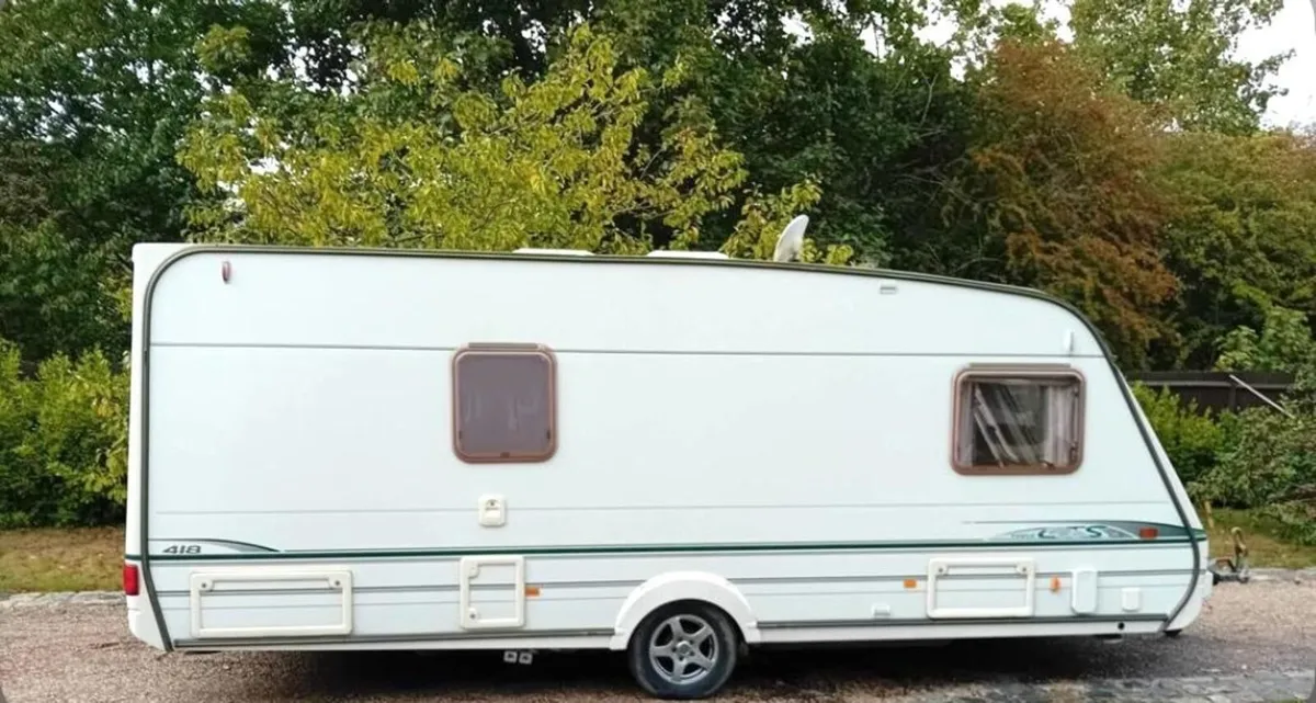 Abbey vogue caravan with fixed bed - Image 3