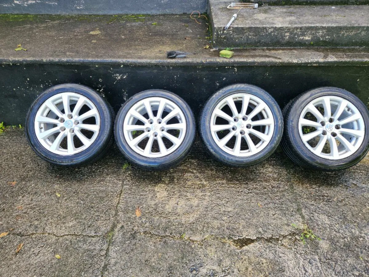 17inch toyota/lexus wheels - Image 1