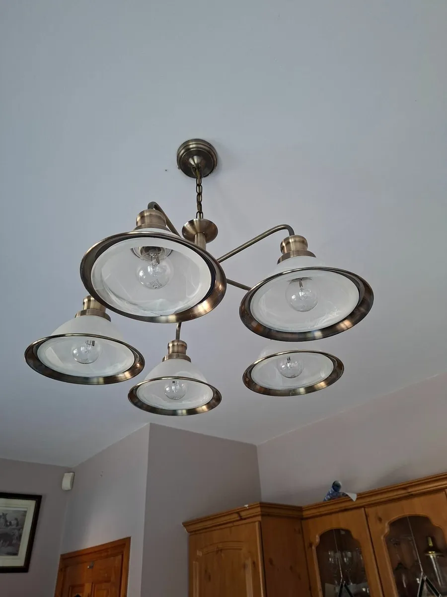 Kitchen light working perfect condition - Image 1