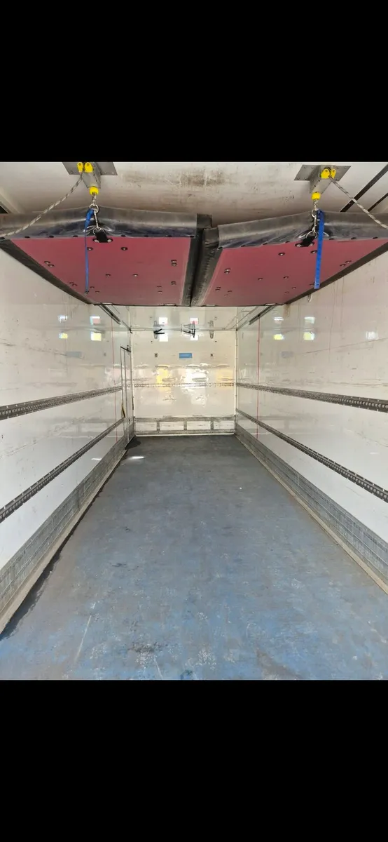 Storage Container 32ft - Image 1