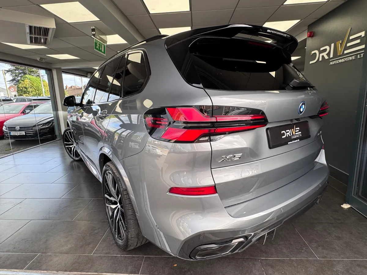 BMW X5 2025 50E  M-SPORT - Image 3