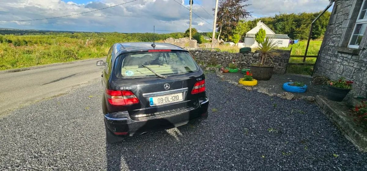 Mercedes-Benz B180 tax 280 1750e. - Image 4