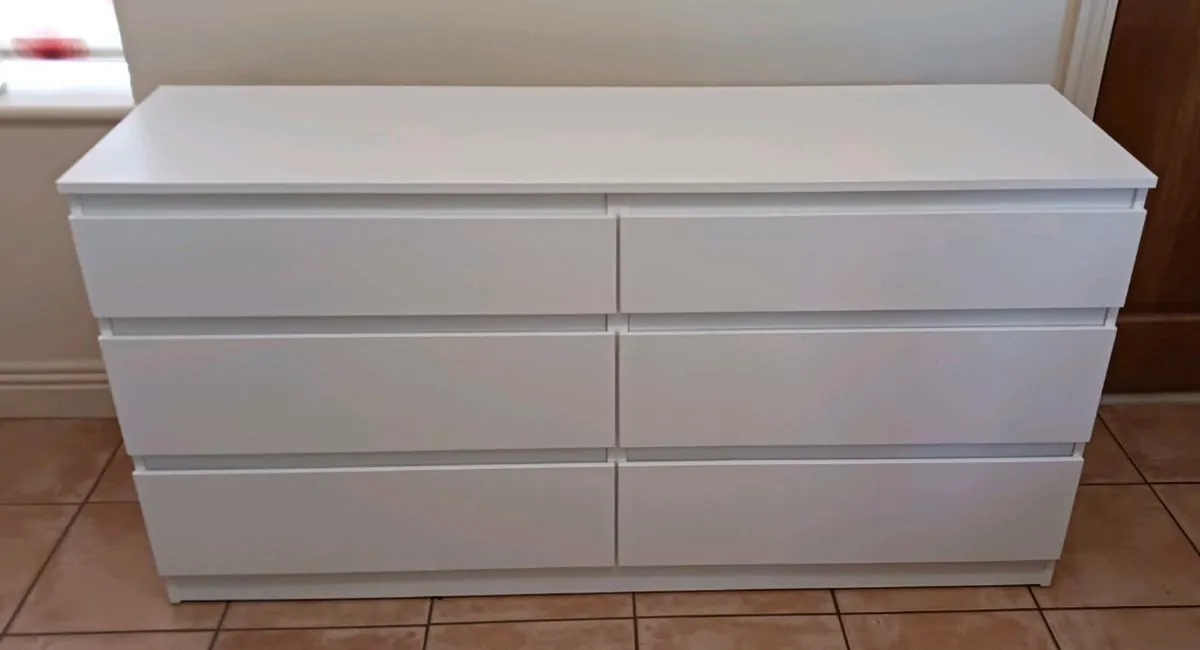 Chest of drawers - Image 2