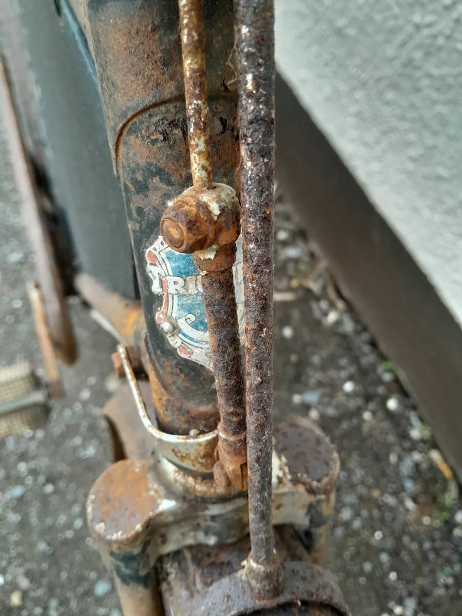 Vintage triump push bike - Image 2