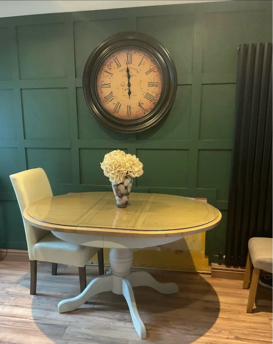 Dining table with chairs - Image 1