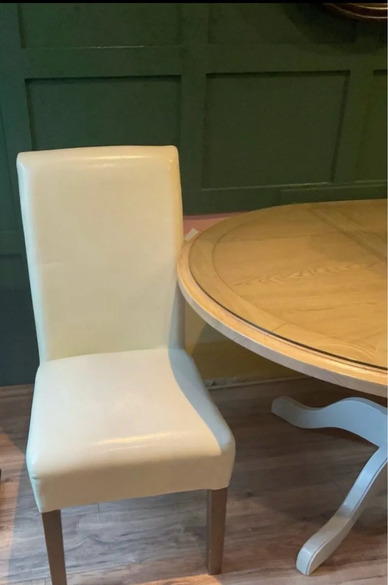 Dining table with chairs - Image 2