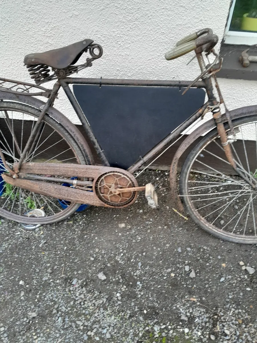 Vintage triump push bike - Image 1