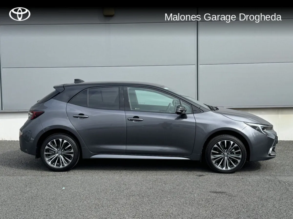 Toyota Corolla 1.8 Hybrid Luna Sport *Demo* Call N - Image 3