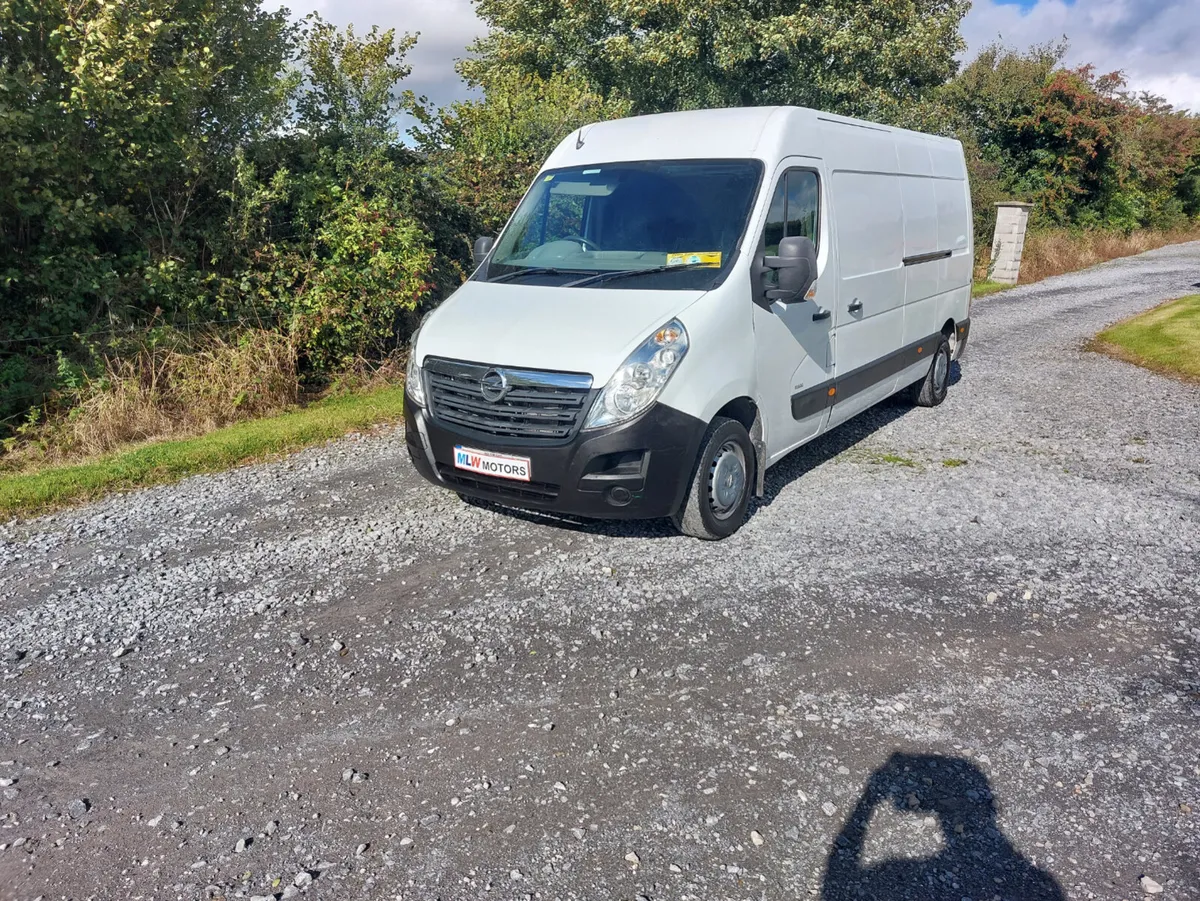 Opel Movano 2017 LWB Mint Condition No Vat Low KMS - Image 3